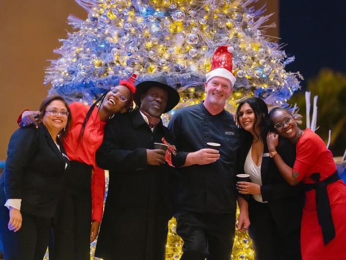 Ole Sereni Hotels Kick Off Festive Season with Annual Tree Lighting Ceremony