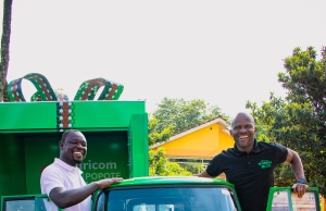 Safaricom Business Rewards First Winners in Shangwe @25 Promotion Frankline Okata and Sakifarm CEO 1