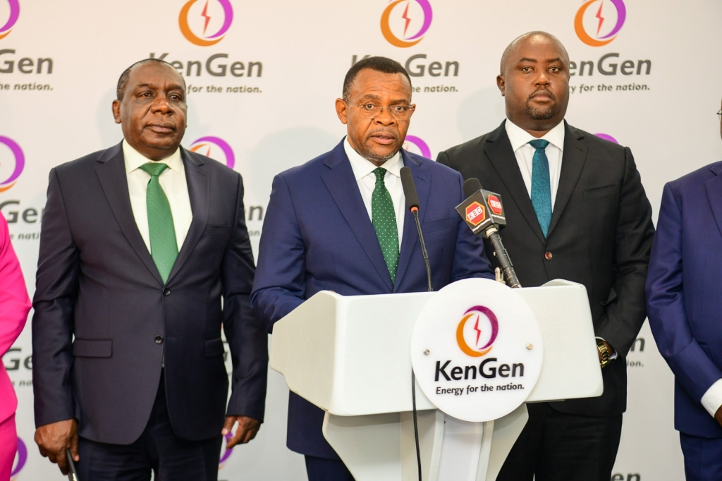 KenGen’s Managing Director & CEO Eng. Peter Njenga addressing shareholder flanked by KenGen Chairman Hon. Alfred Agoi (left) and Energy PS Alex Wachira at KenGen 73rd AGM held in Nairobi.
