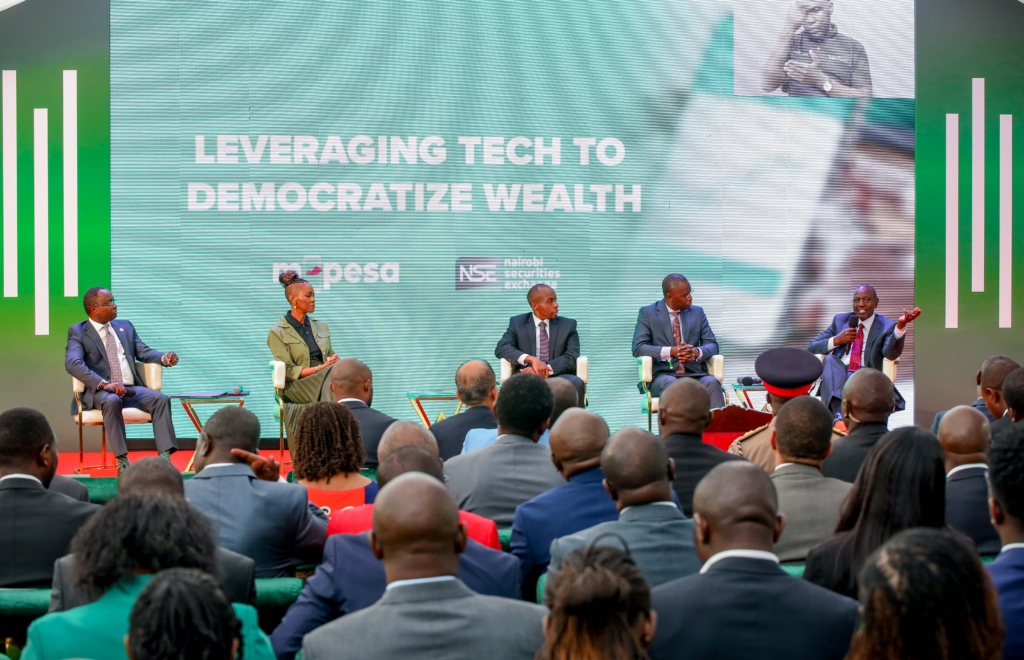 From Left CEO NSE Mr. Frank Mwiti,Esther Waititu Chief Financial Services Officer,
Francis Mwangi CEO and Executive Director of Kestrel Capital (East Africa) George
Odo African Senior Partner and Managing Director for East and Southern Africa at
AfricInvest and H.E President Hon.William Samoei Ruto PhD C.G.H. during a panel
Discussion at the launch the Safaricom Ziidi Trader at Nairobi Securities Exchange
(NSE) Westland Nairobi County.